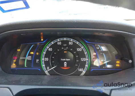 2015 Honda Accord Hybrid Touring из США, поврежденный, VIN 1HGCR6F71FA008882